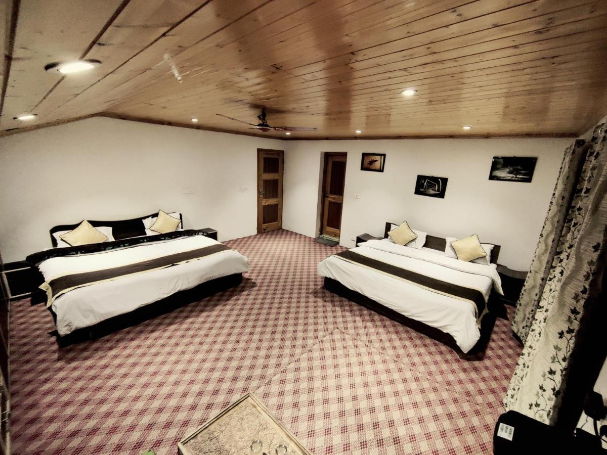 Sheesha Residency Otel Srīnagar Dış mekan fotoğraf