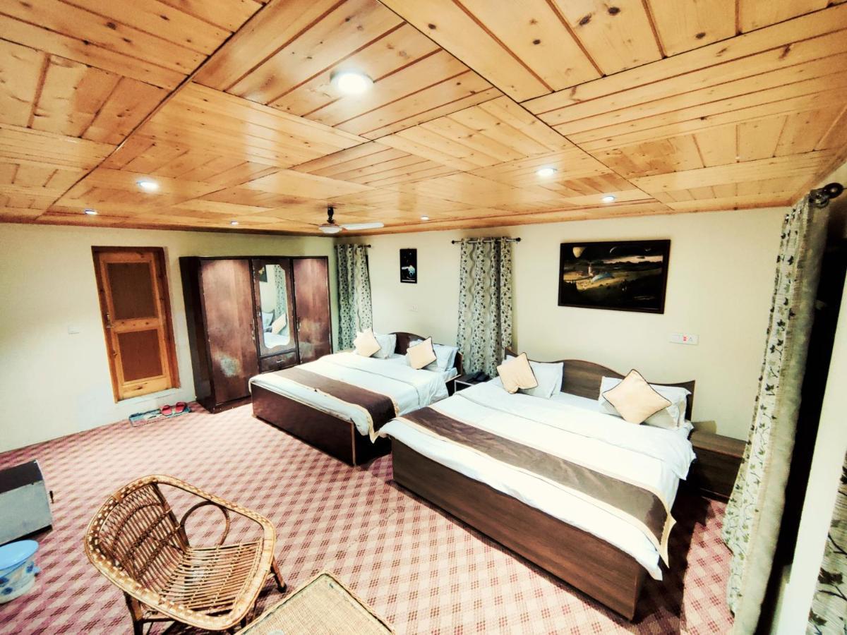 Sheesha Residency Otel Srīnagar Dış mekan fotoğraf